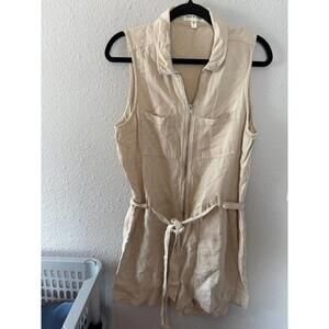 Cloth & Stone Anthropologie Beige Zip Front Romper size L. Few tiny snags here a